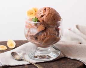 frozen-chocolate-banana-yoghurt-